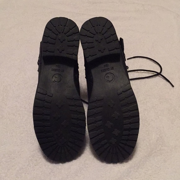 LAST ONE, NWT G by Guess women boots multiple size - Picture 6 of 7